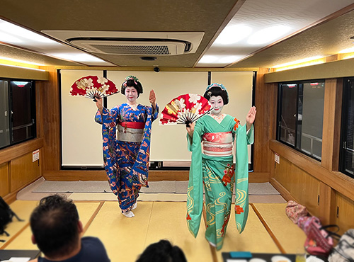お客様の声-貸切屋形船の人気オプション！華やかな振袖さんのおもてなし体験画像