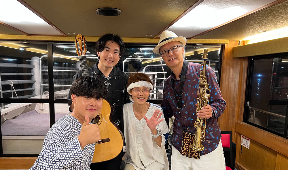 サックスプレーヤー・三四郎さんと、ギタープレーヤー・河野太郎さん